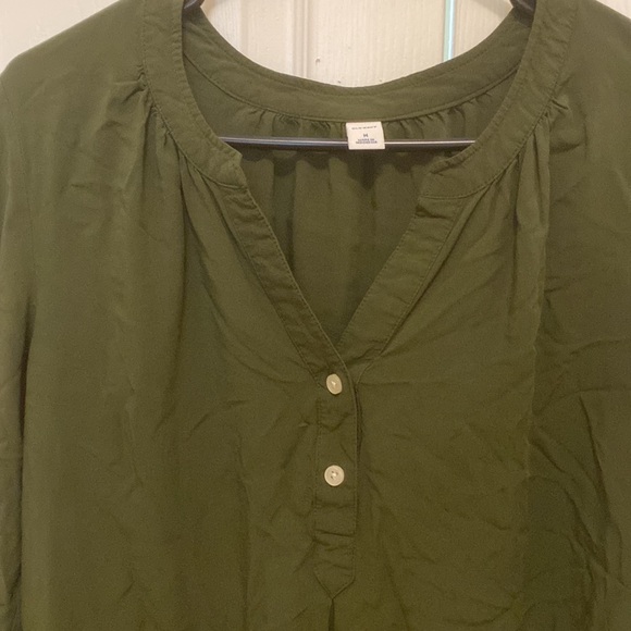 Old Navy top medium - Picture 4 of 6